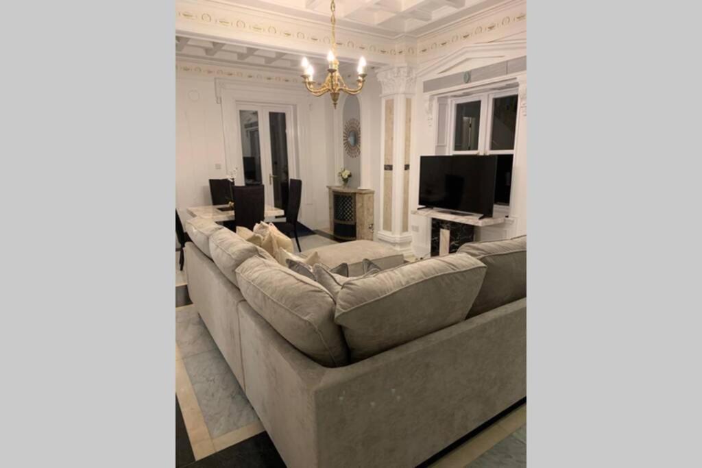 Old Park Villa テルフォード エクステリア 写真